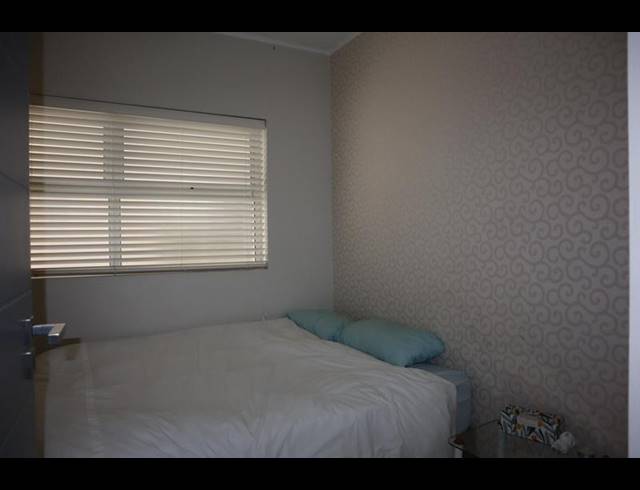 1 BEDROOM PROPERTY TO RENT IN SEA POINT